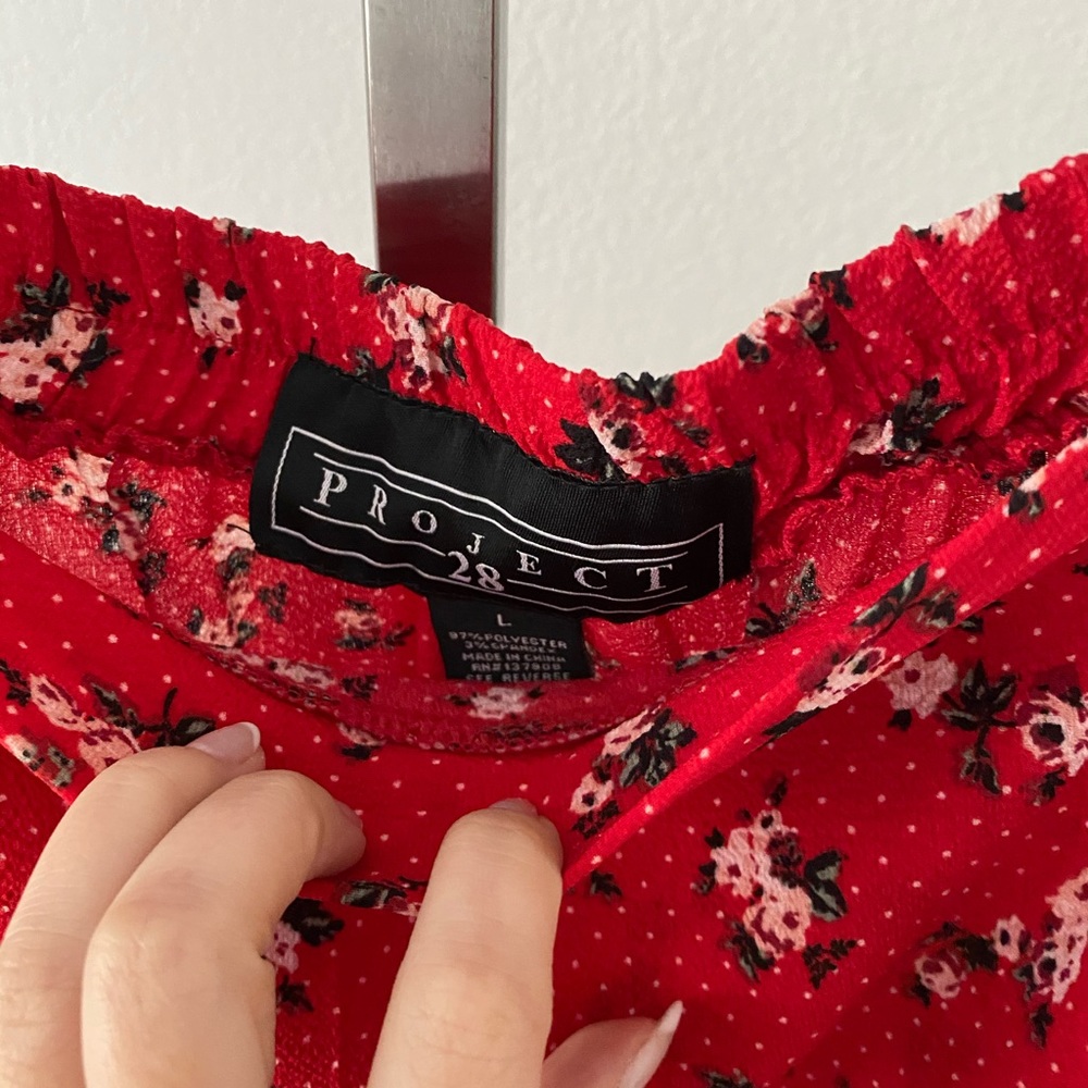 Short red flowy skirt - Picture 6 of 7